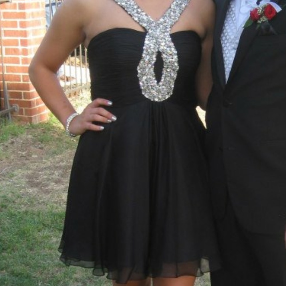 Black Sherri Hill Short Prom Dress
